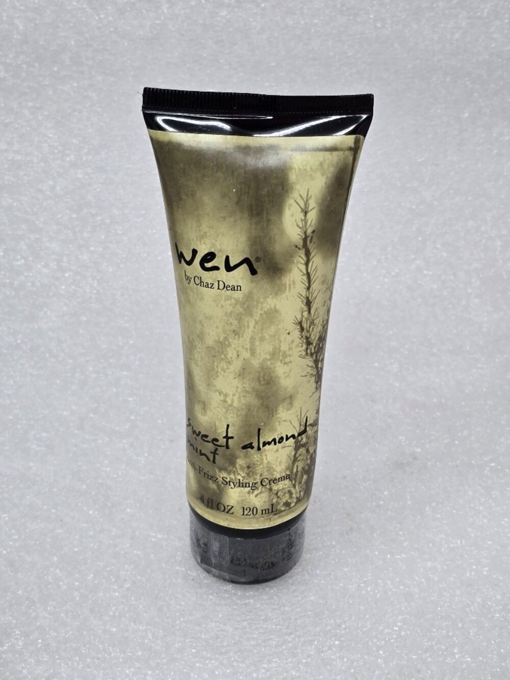 WEN By Chaz Dean Sweet Almond Mint Anti-Frizz Styling Creme 4 oz